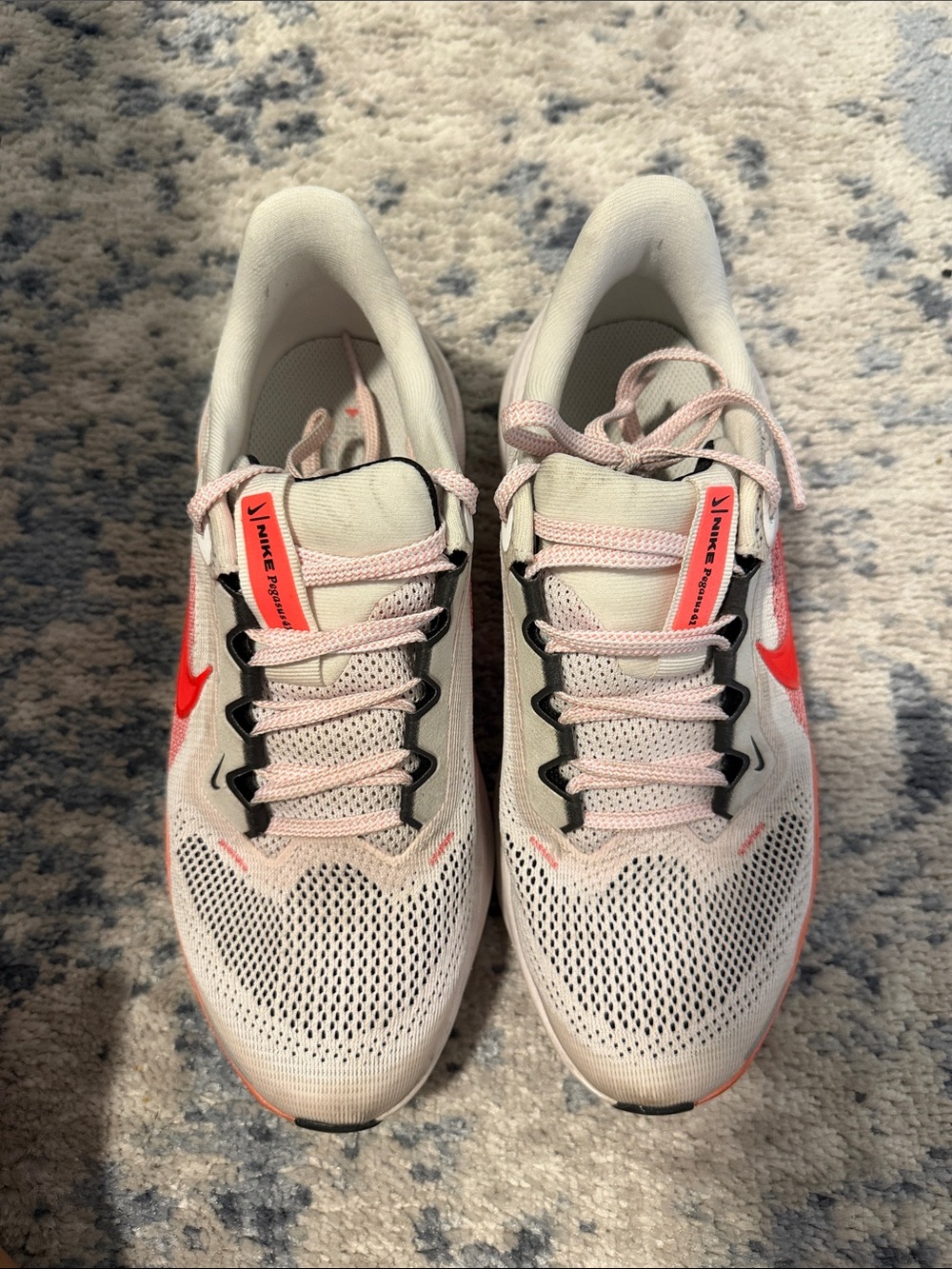 Nike Pegasus 41 Runnings Shoes (kids 6.5) (European 38.5) can fit women’s 7.5-8